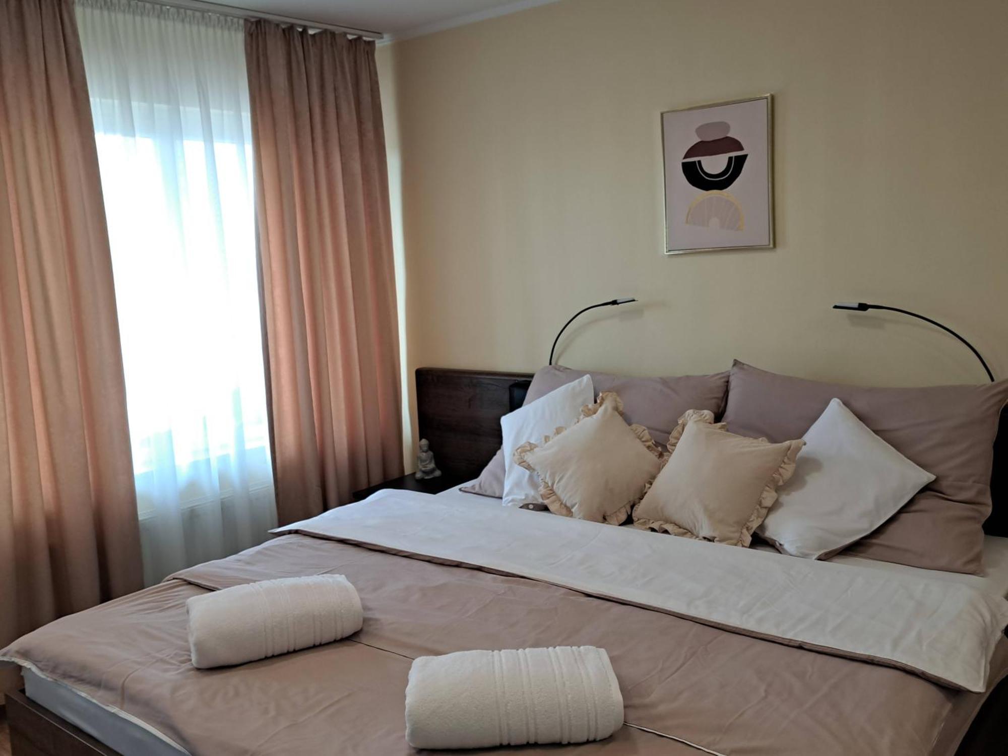 Orient Apartmanhaz Eger Exteriör bild