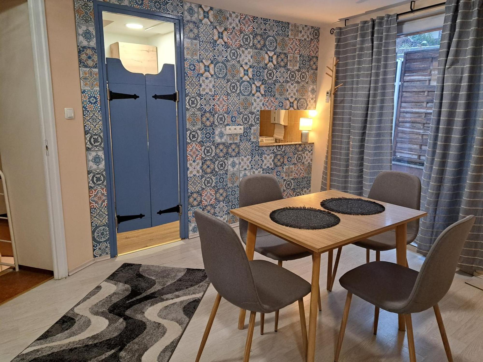 Orient Apartmanhaz Eger Exteriör bild