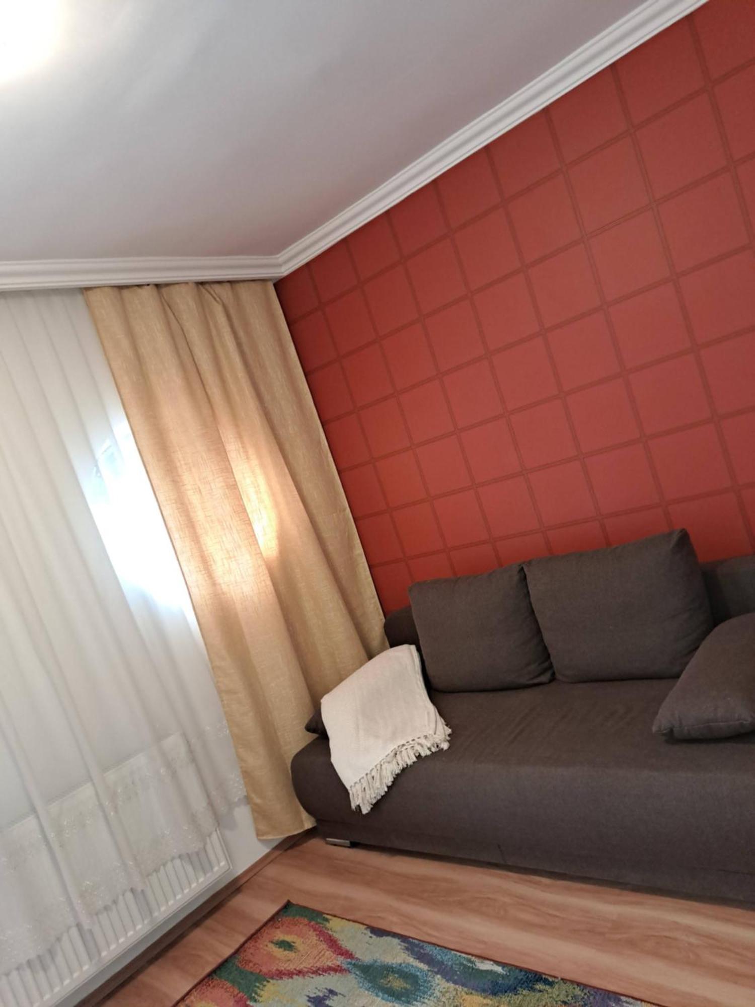 Orient Apartmanhaz Eger Exteriör bild