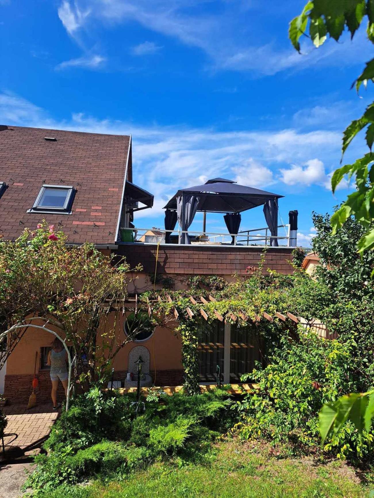 Orient Apartmanhaz Eger Exteriör bild