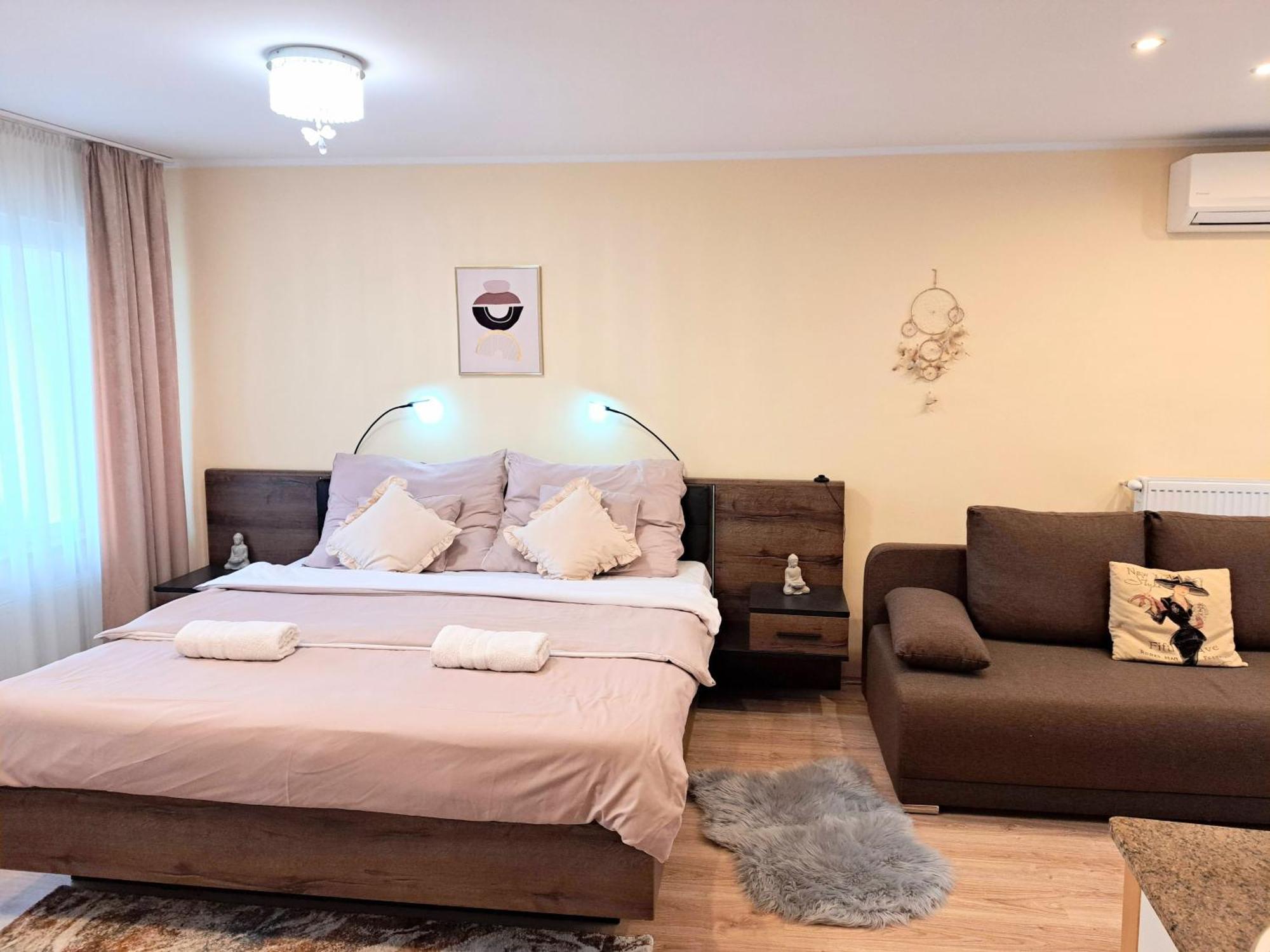Orient Apartmanhaz Eger Exteriör bild
