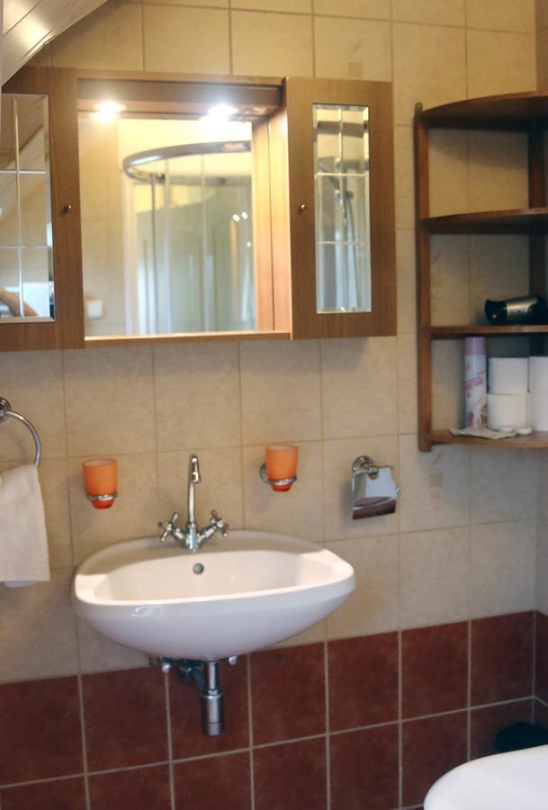 Orient Apartmanhaz Eger Exteriör bild