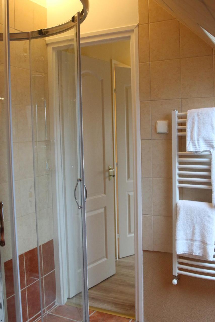 Orient Apartmanhaz Eger Exteriör bild